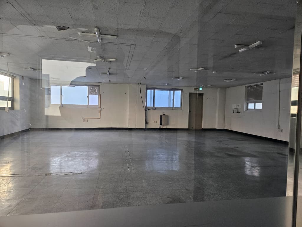 부산광역시 연제구 거제동 사무실 - 1