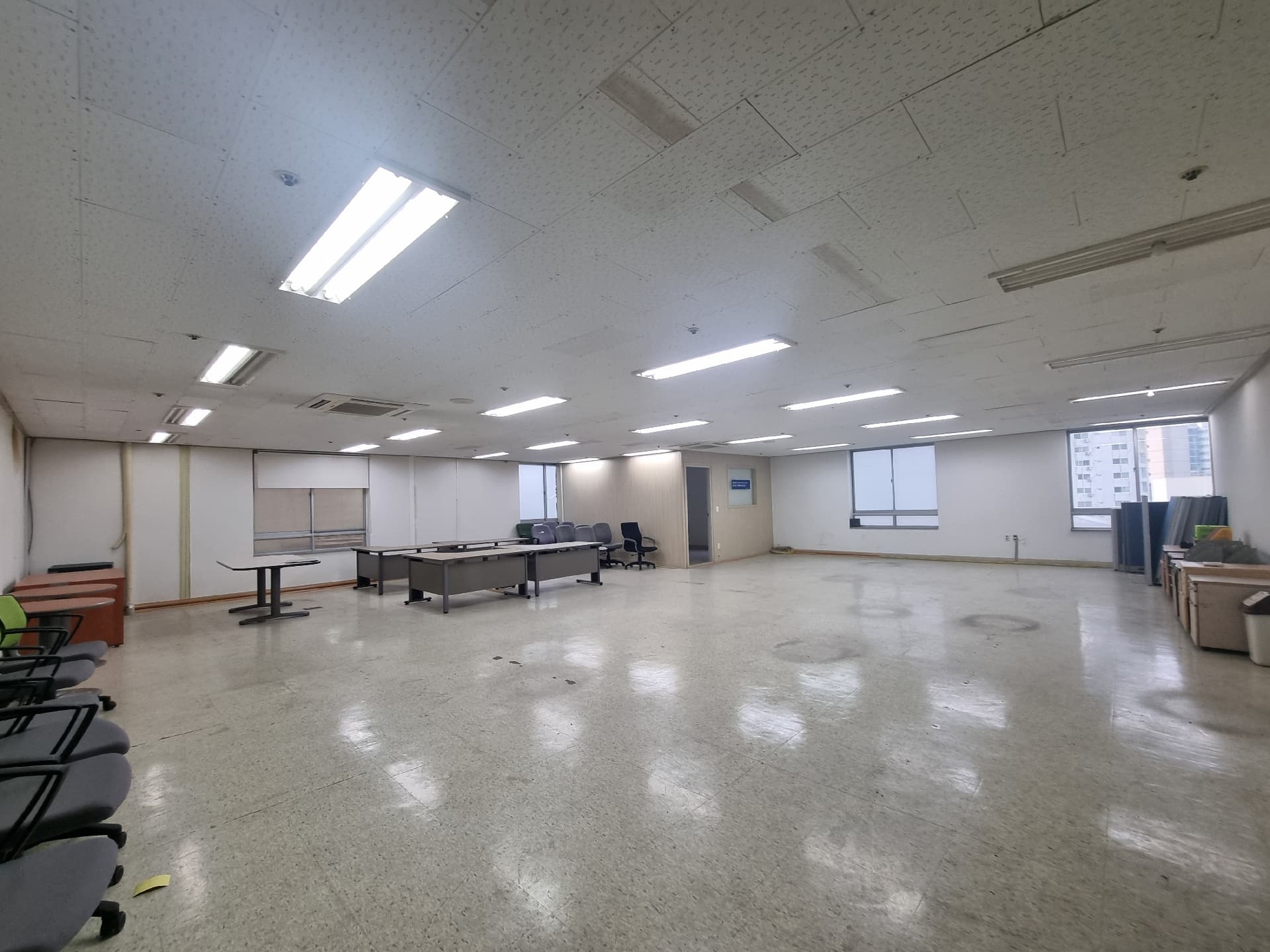 부산광역시 부산진구 부전동 사무실 - 1
