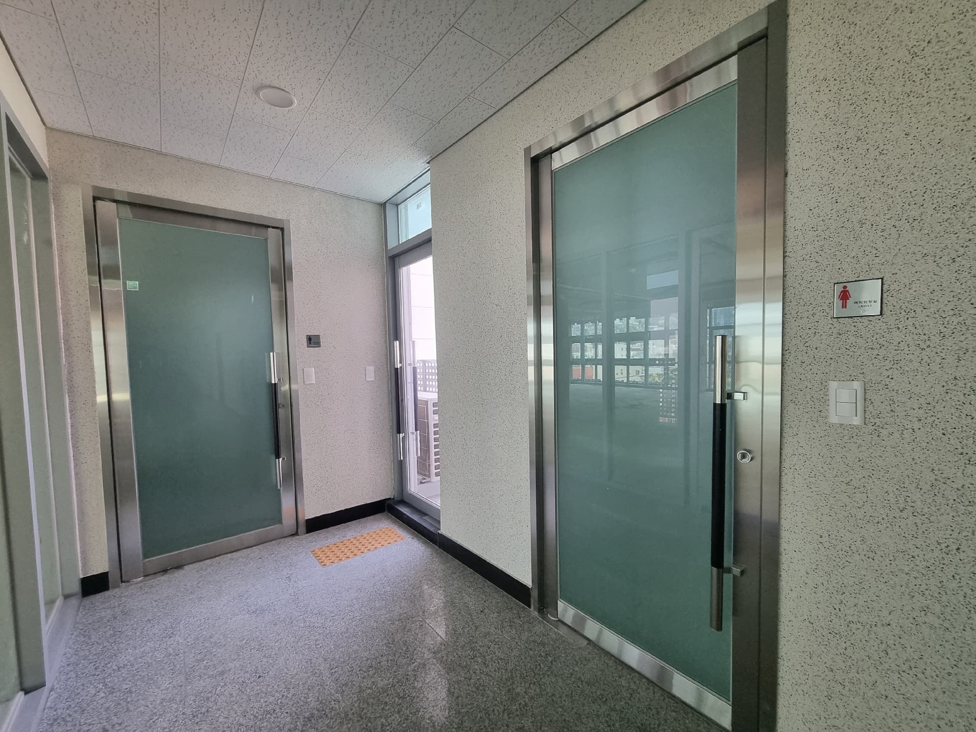 부산광역시 연제구 연산동 사무실 썸네일 5