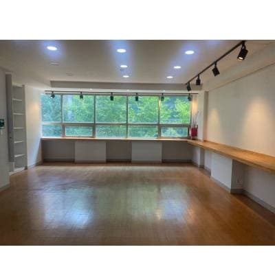 부산광역시 중구 중앙동2가 50-3   사무실