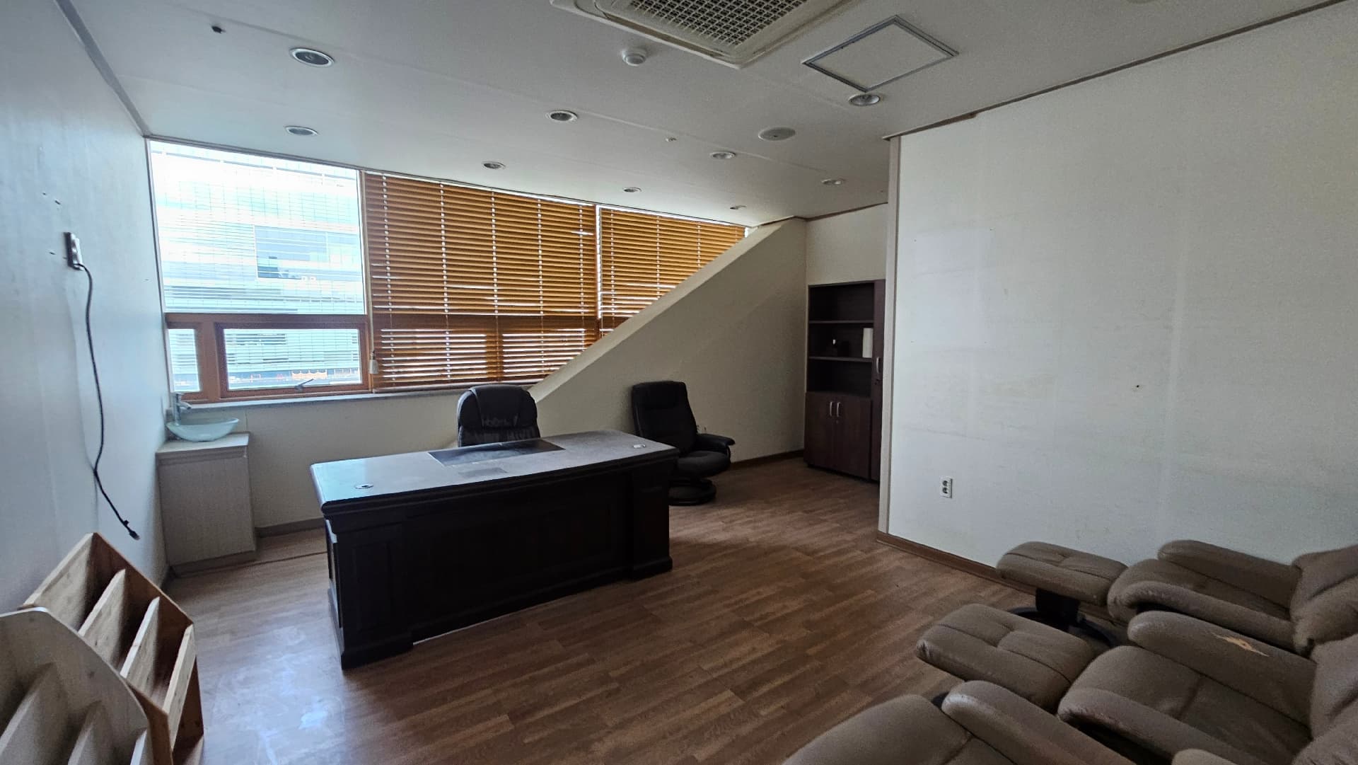 부산광역시 부산진구 부전동 사무실 - 1