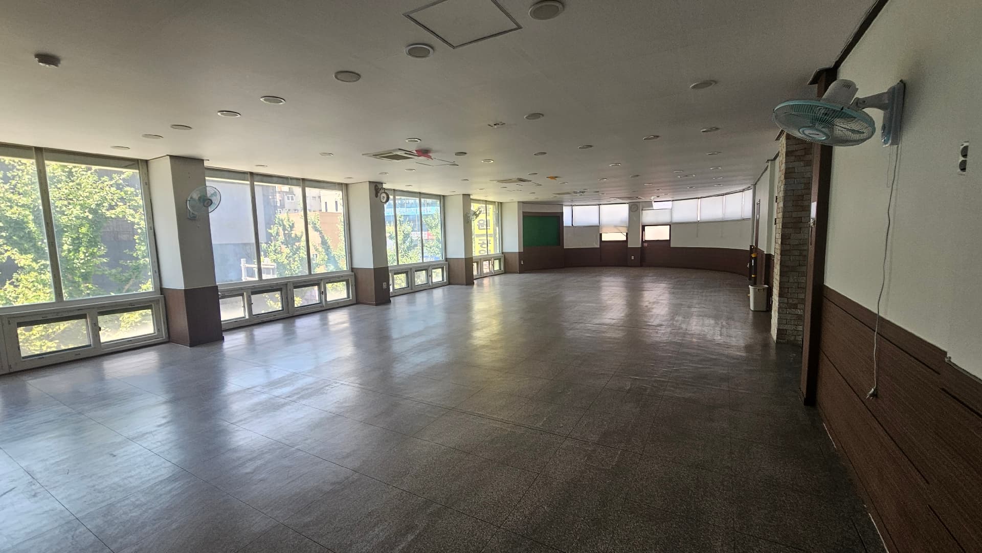 부산광역시 동래구 온천동 사무실 썸네일 5