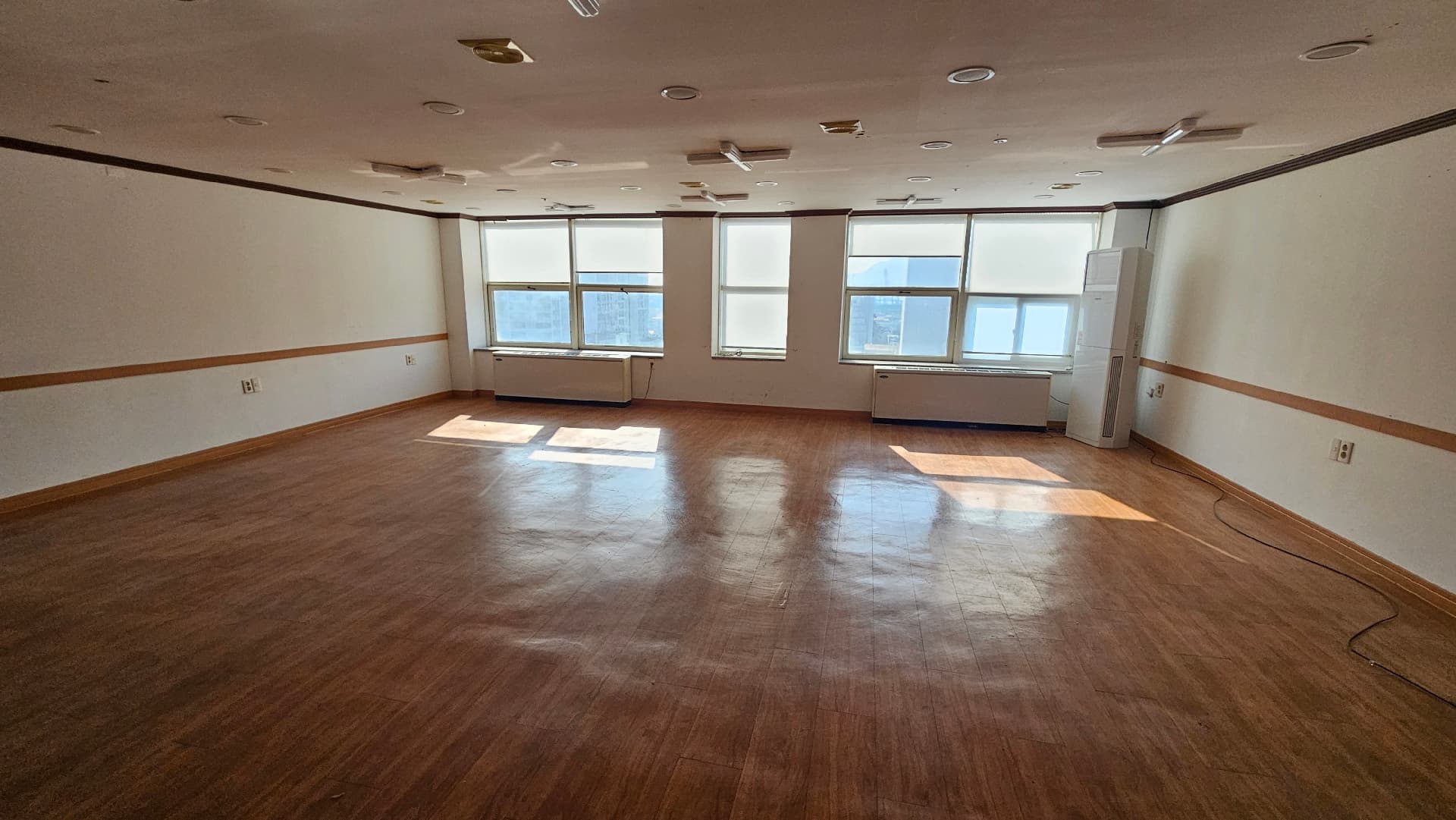 부산광역시 동구 범일동 사무실 - 1