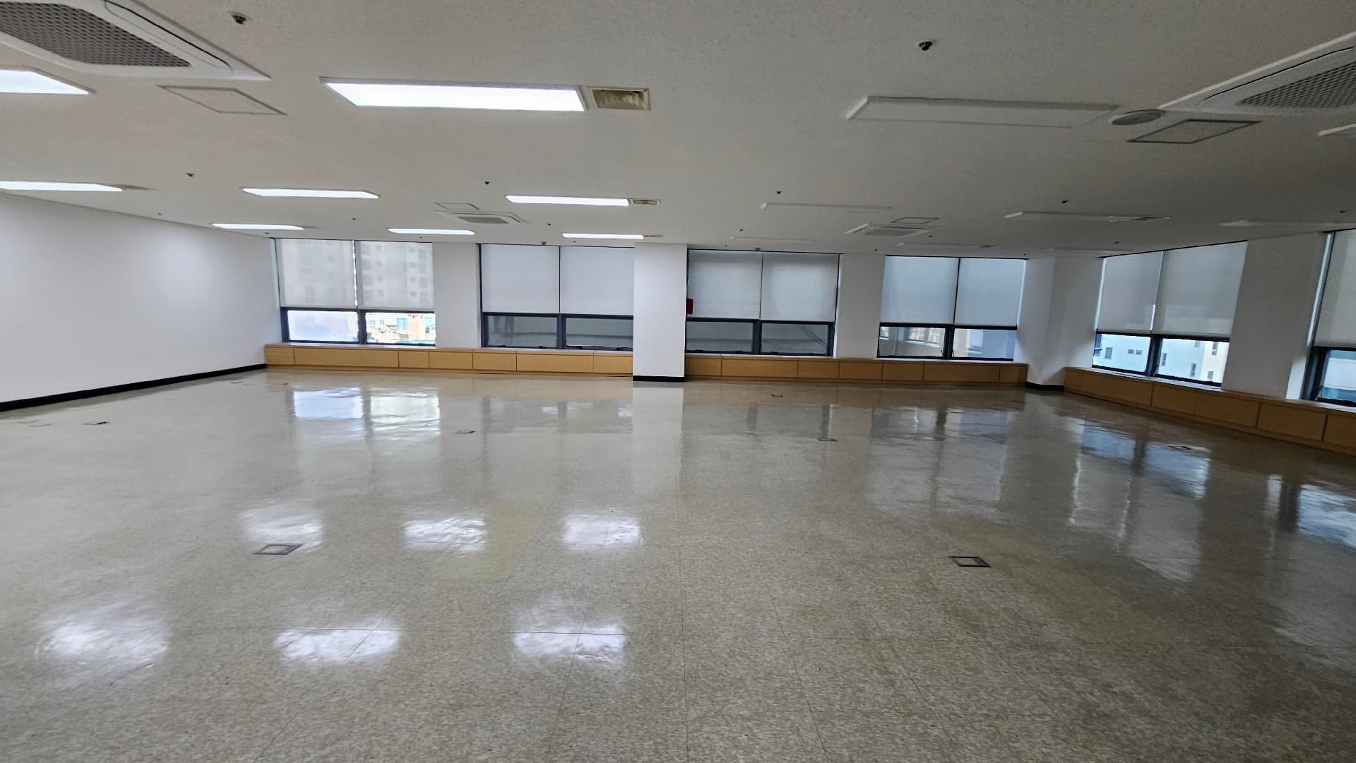 부산광역시 중구 중앙동4가 사무실 썸네일 2