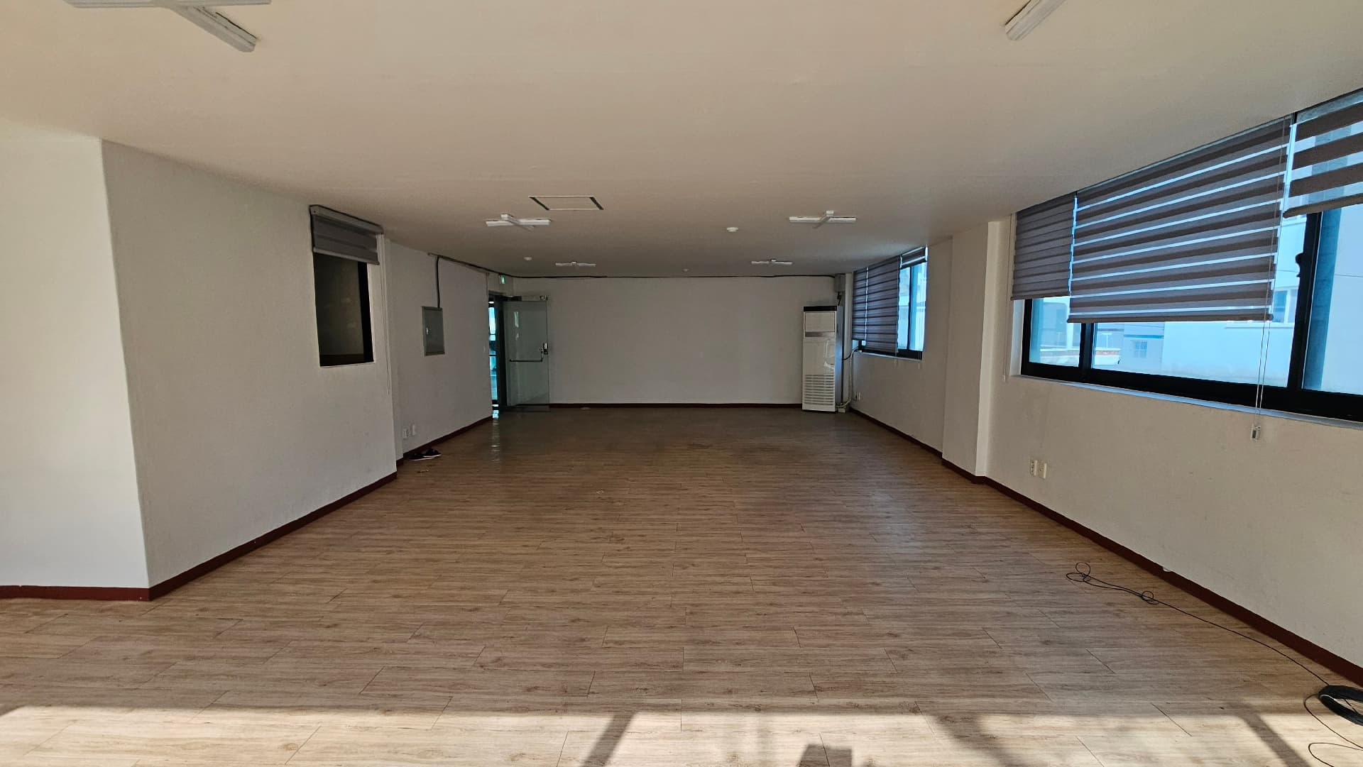 부산광역시 동래구 온천동 상가 썸네일 2