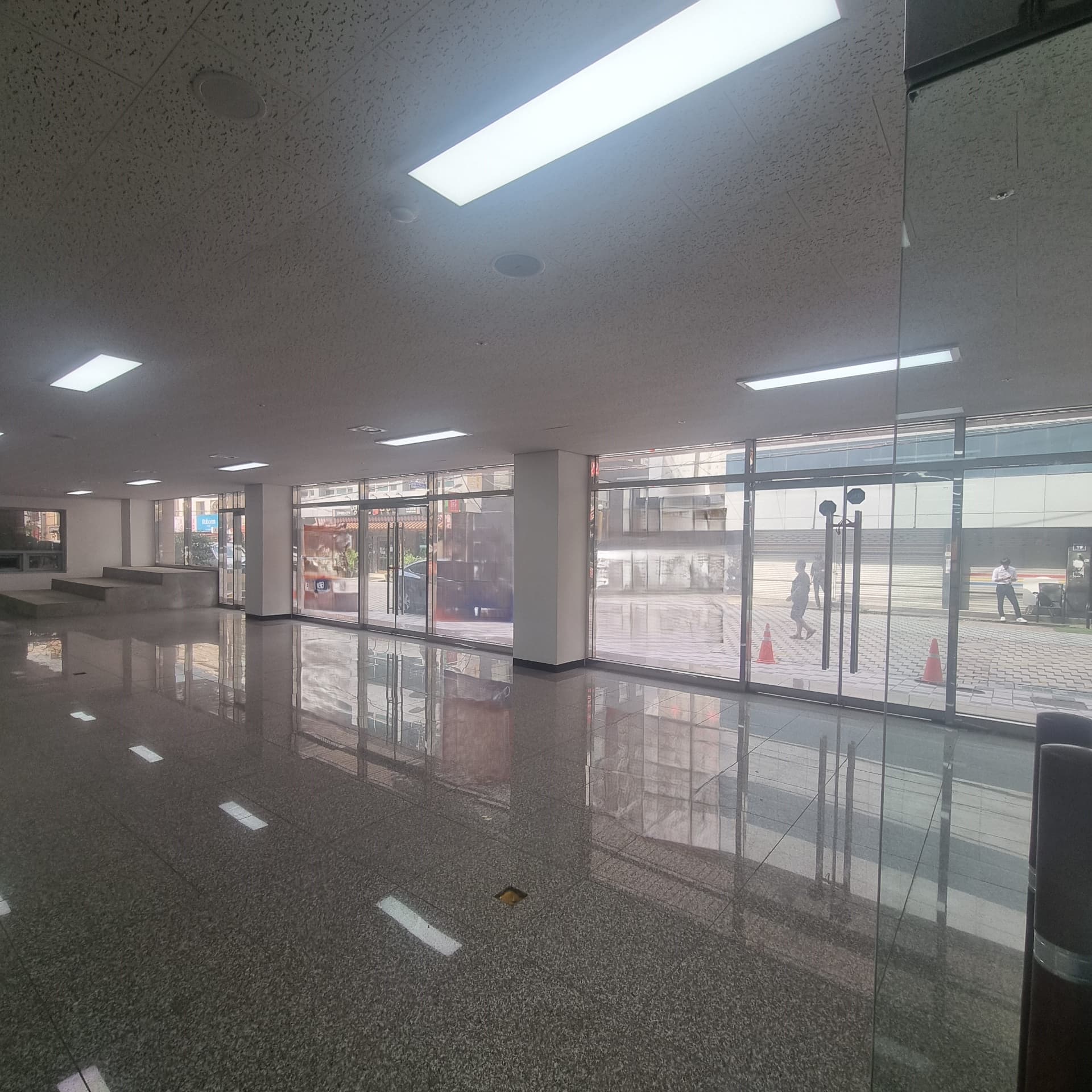 부산광역시 중구 동광동2가 상가 썸네일 3