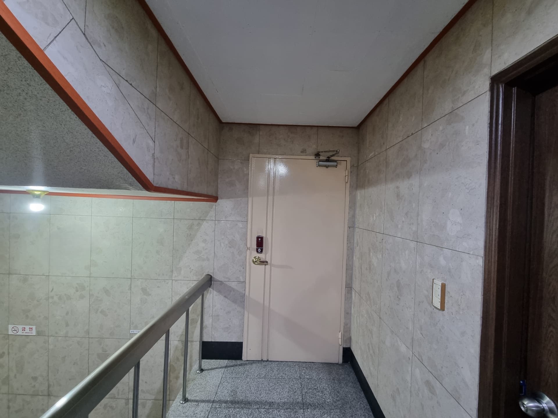 부산광역시 동구 초량동 사무실 썸네일 7