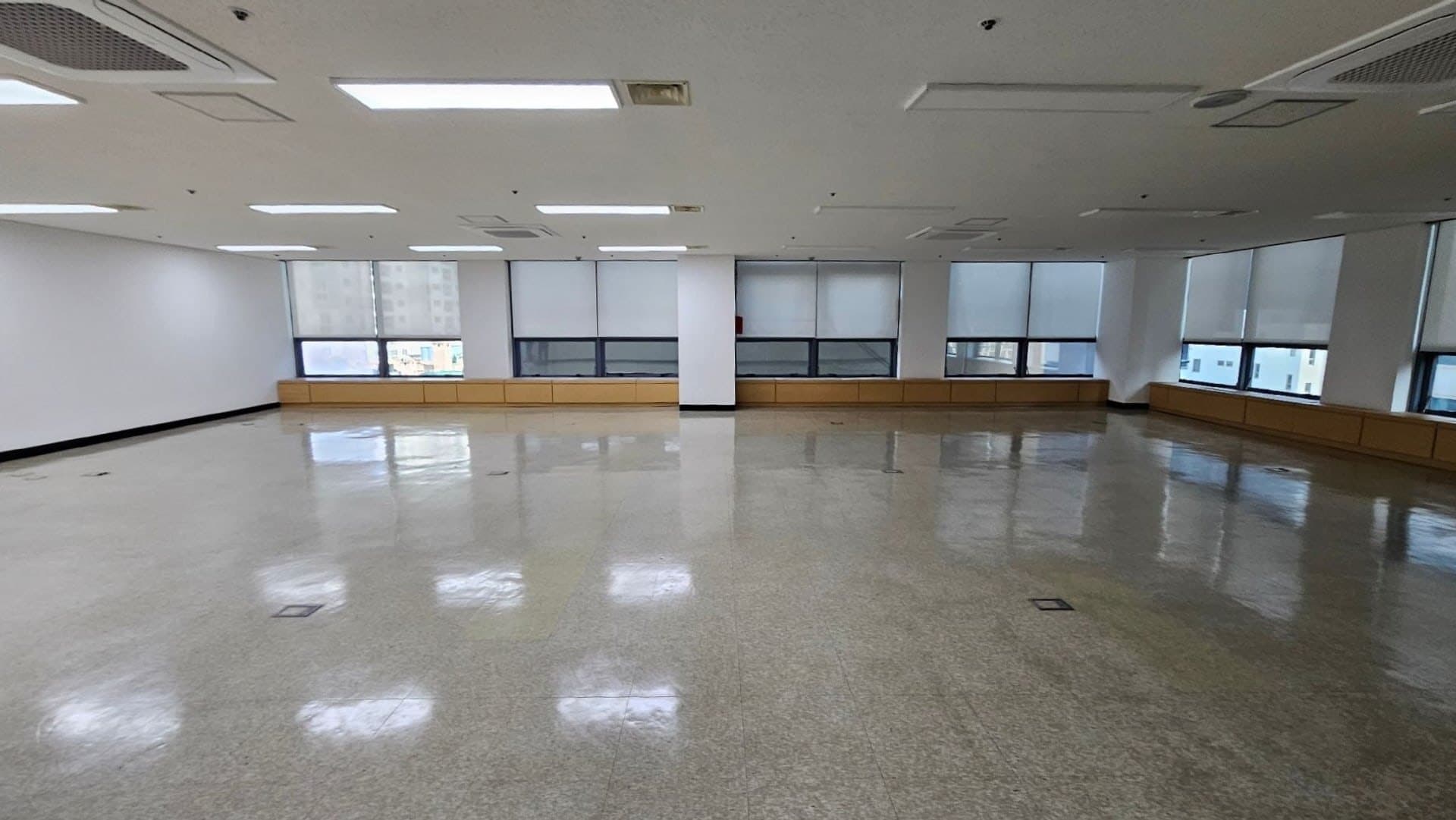 부산광역시 중구 중앙동4가 사무실 썸네일 2