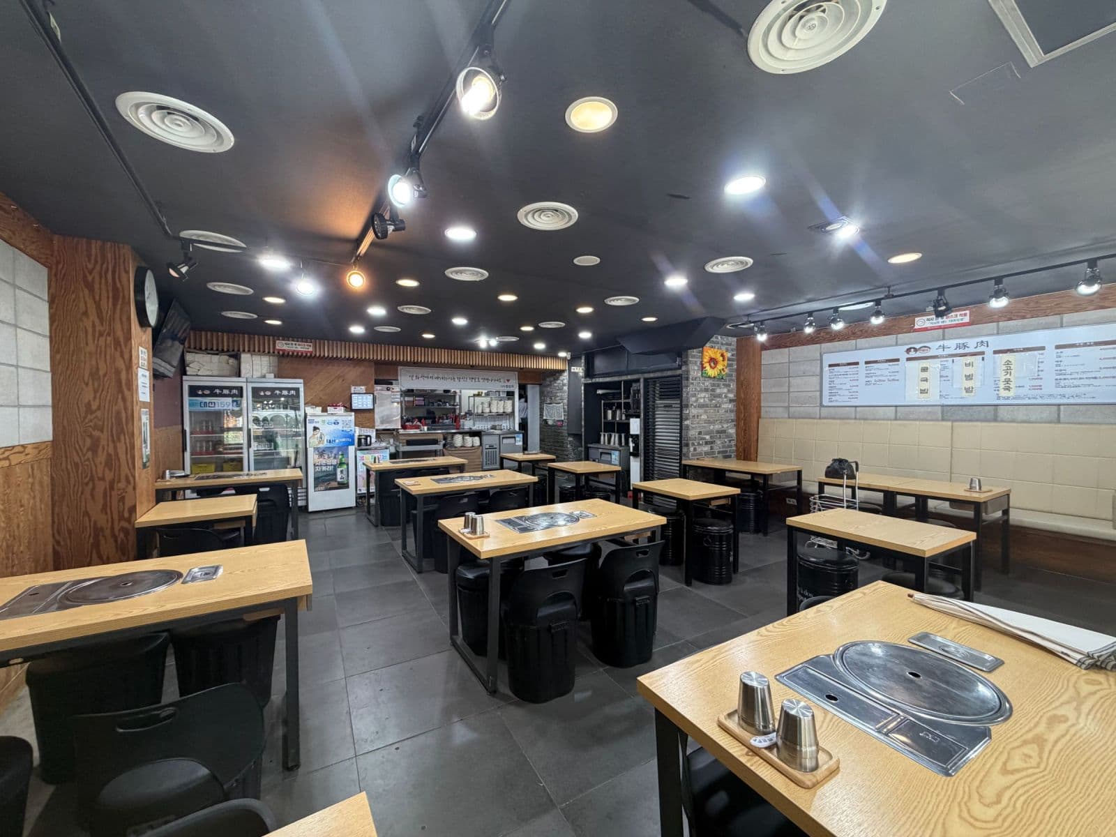부산광역시 부산진구 부전동 상가 - 1