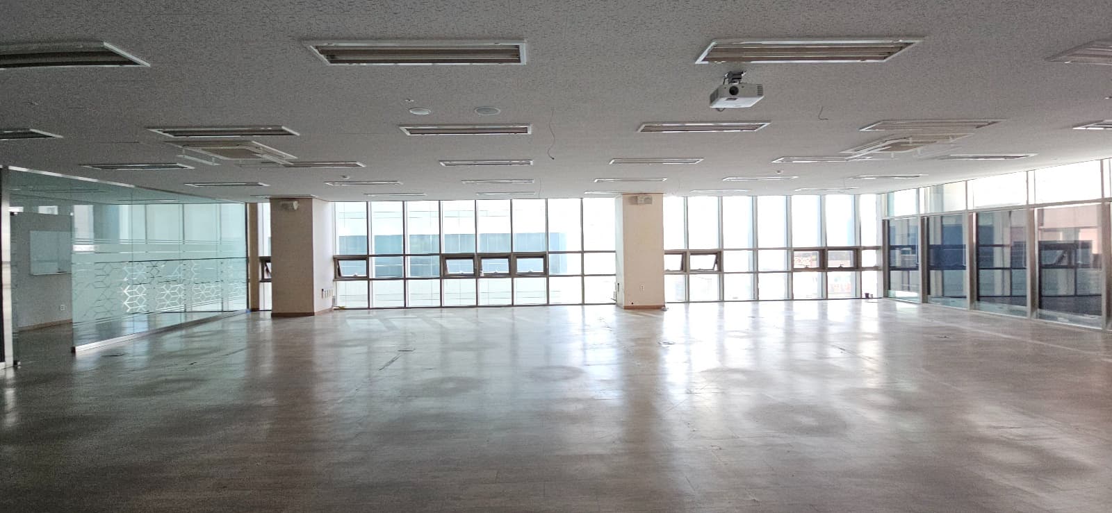 부산광역시 연제구 연산동 사무실 썸네일 2