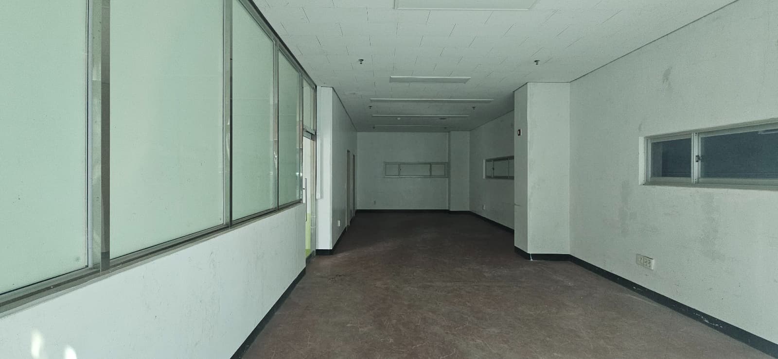 부산광역시 남구 문현동 상가 - 1