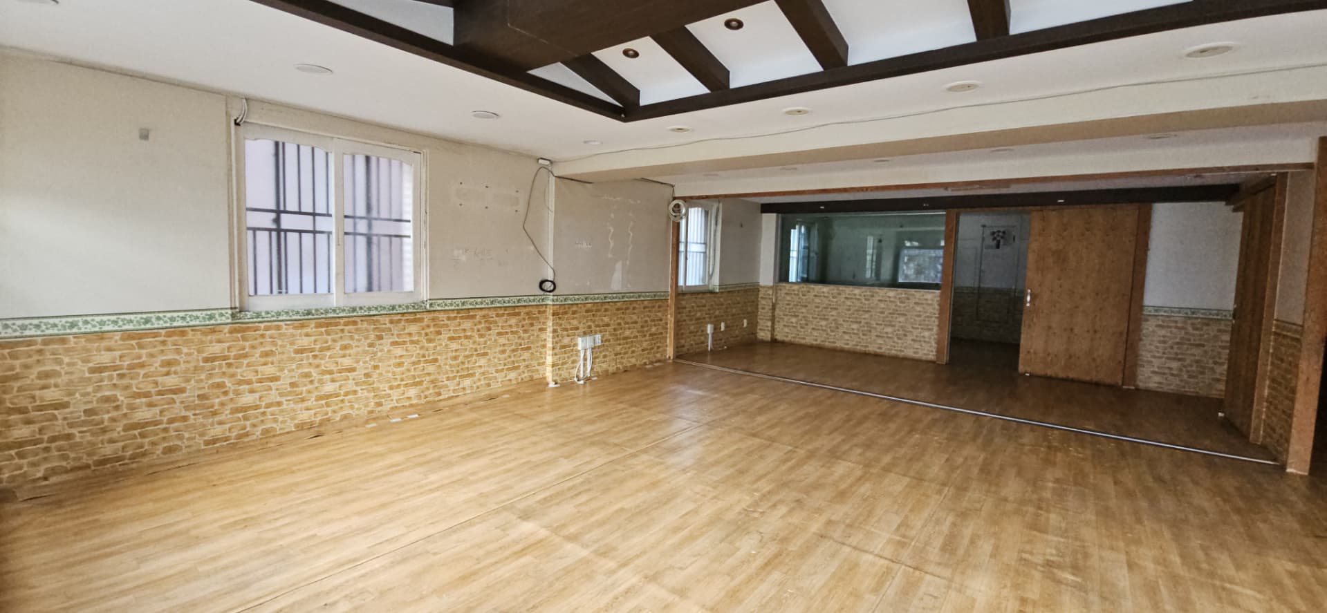 부산광역시 연제구 거제동 상가 썸네일 4