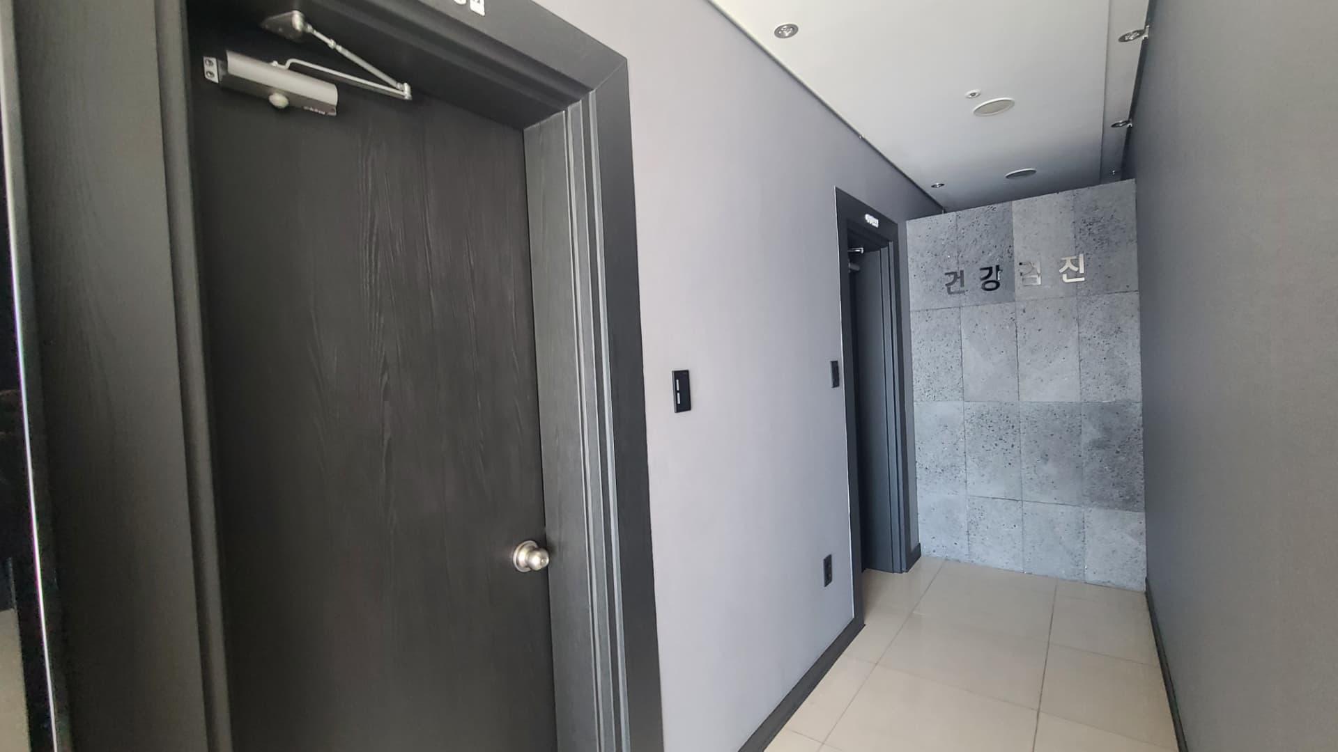 부산광역시 중구 광복동1가 상가 썸네일 7