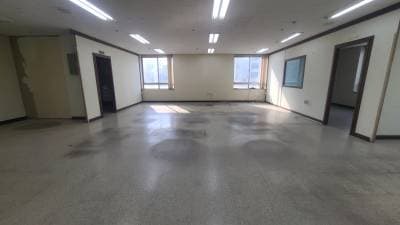 부산광역시 부산진구 부전동 112-3 삼한골든게이트 사무실