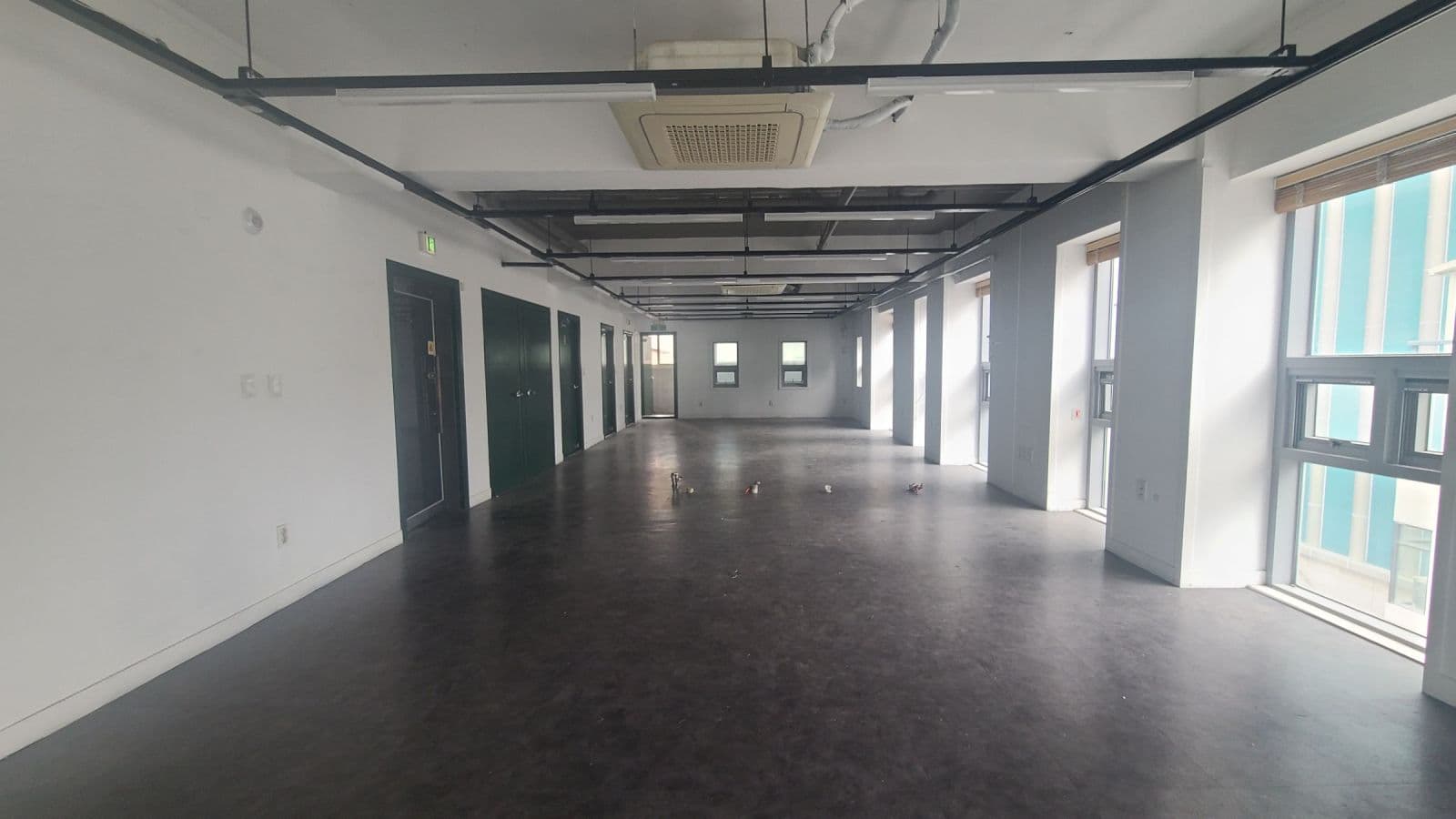 부산광역시 부산진구 부전동 사무실 - 1
