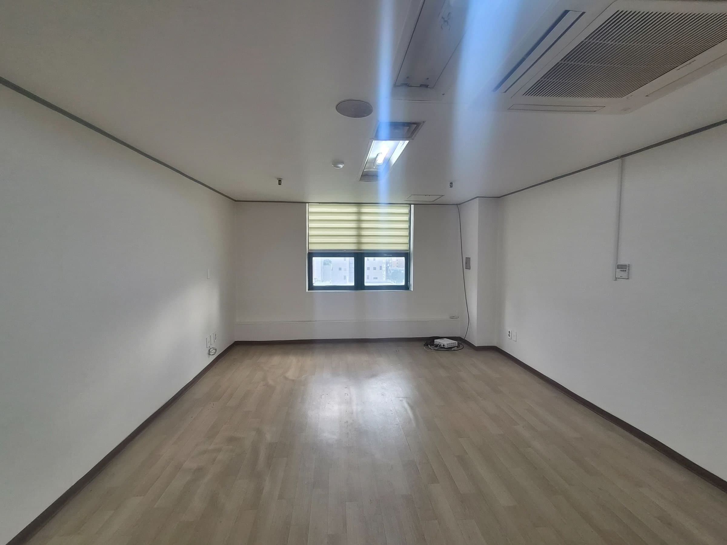 부산광역시 연제구 연산동 사무실 썸네일 2