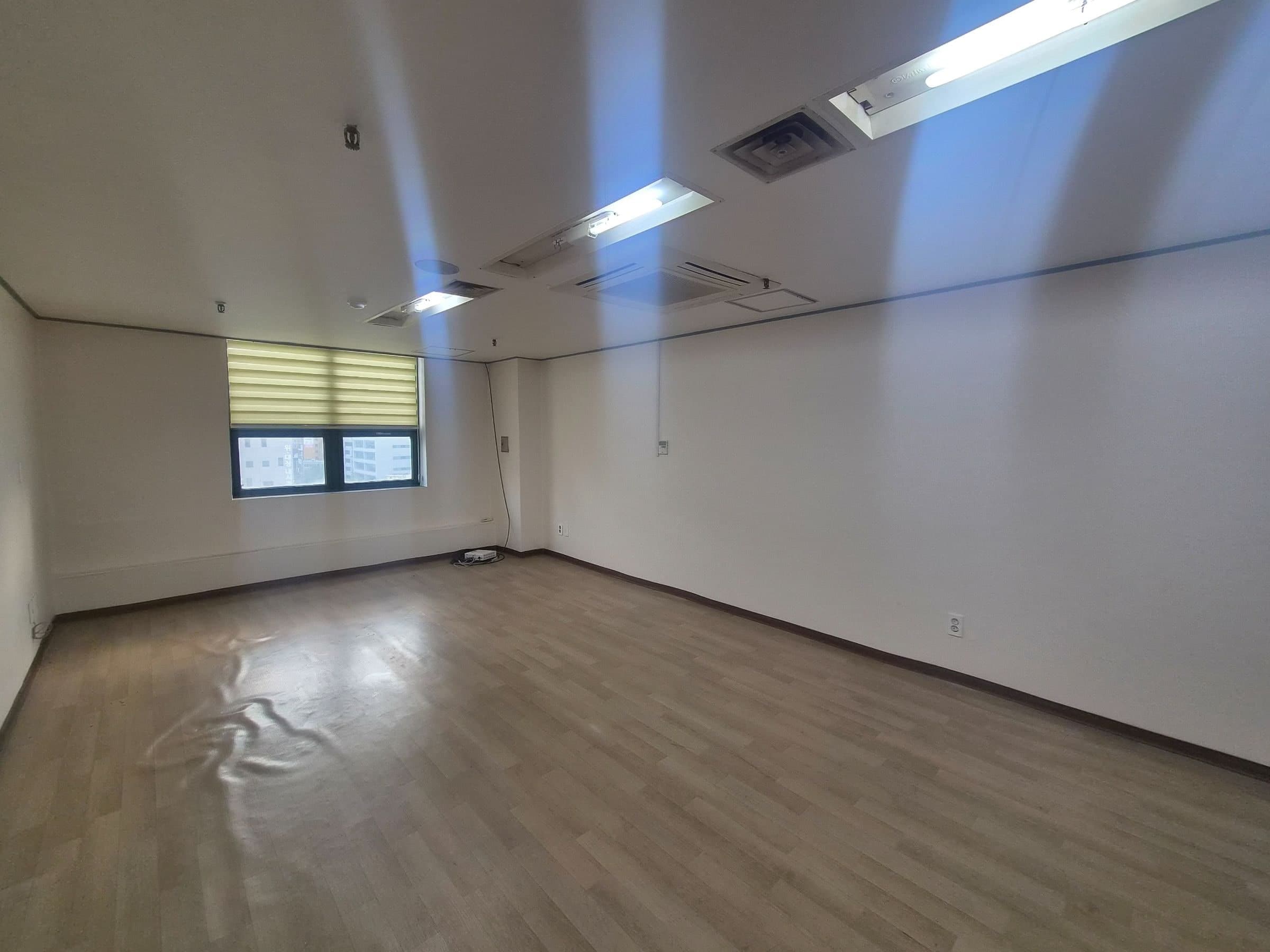 부산광역시 연제구 연산동 사무실 - 1