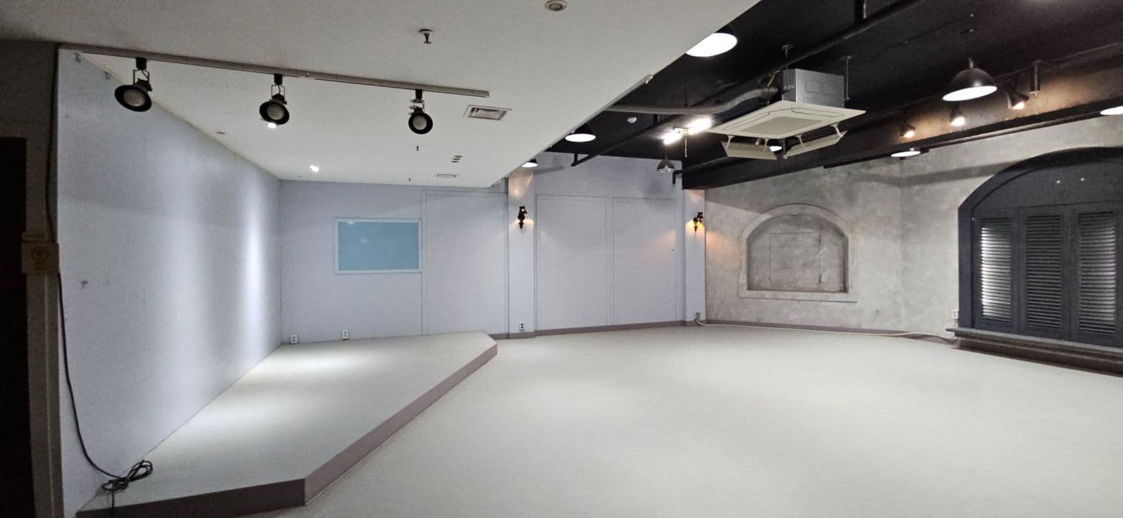부산광역시 연제구 연산동 상가 - 1