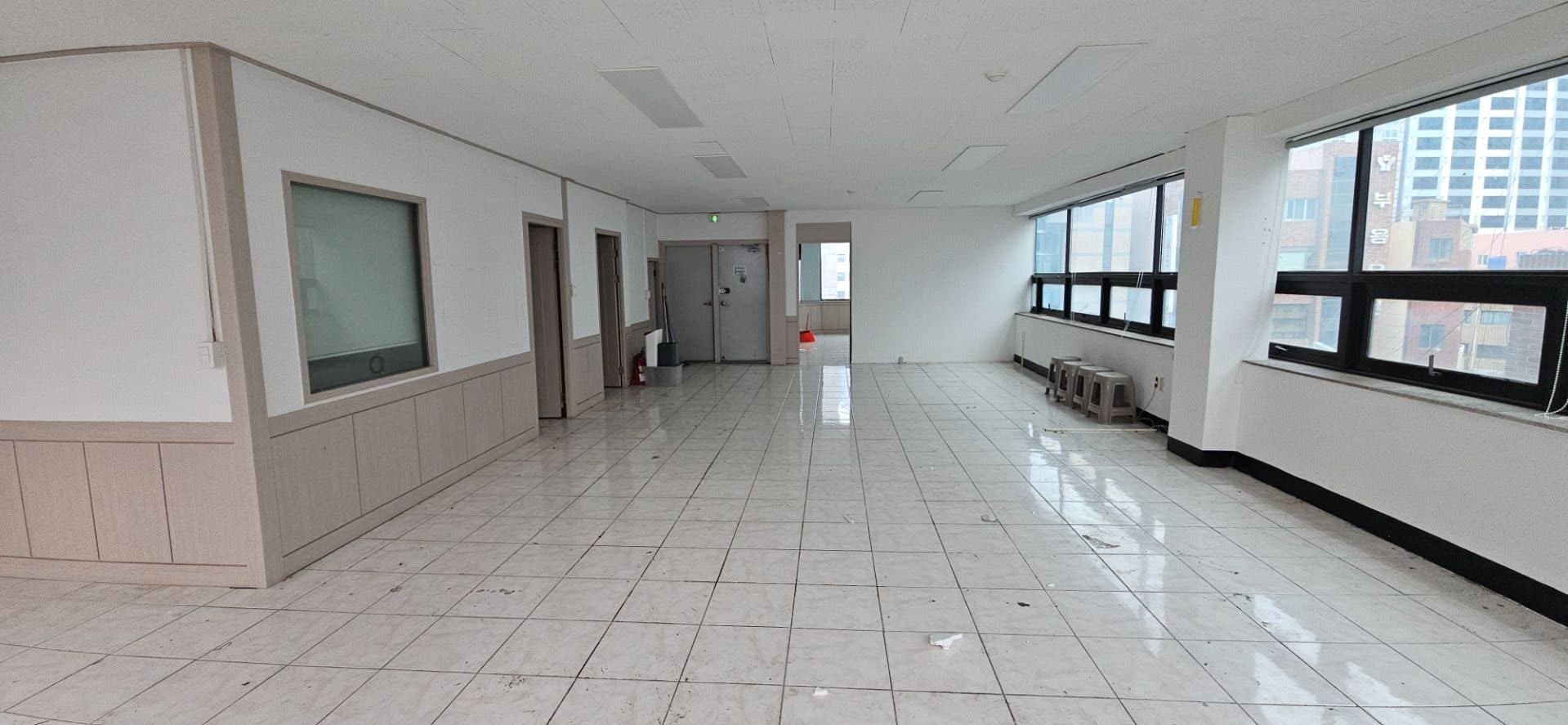 부산광역시 부산진구 부전동 상가 - 1