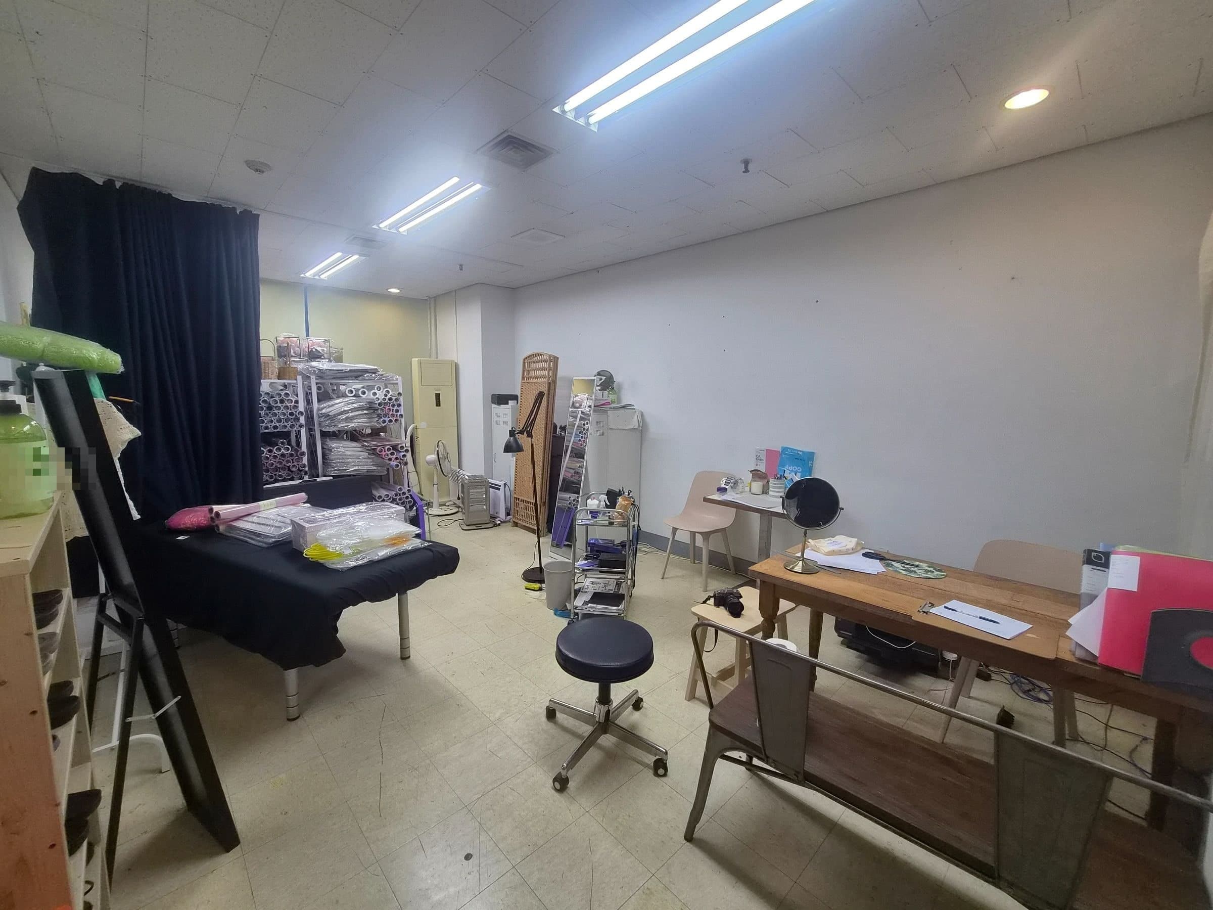 부산광역시 부산진구 전포동 상가 - 1