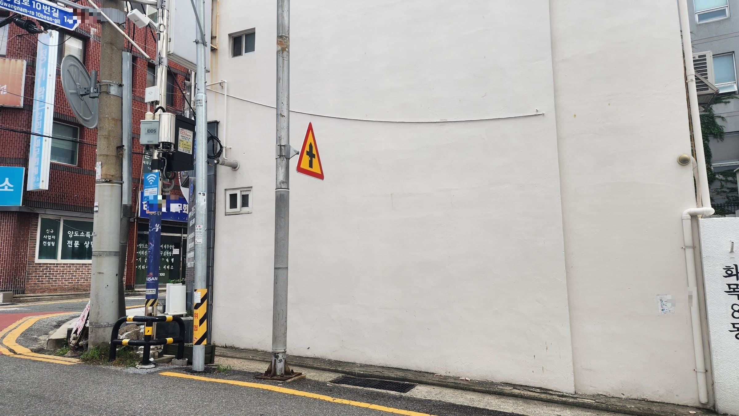 부산광역시 수영구 남천동 상가 - 1