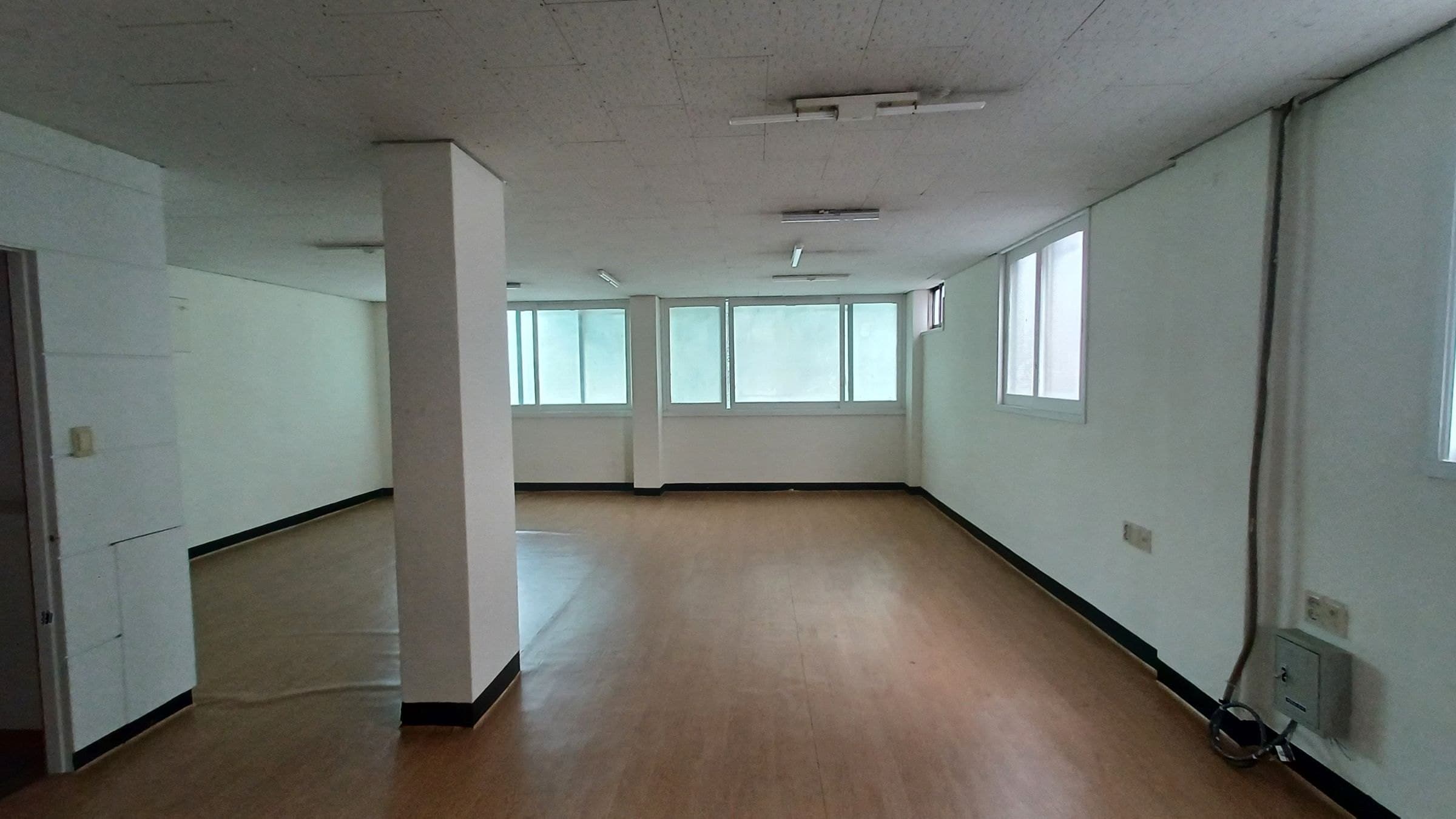 부산광역시 연제구 연산동 사무실 - 1